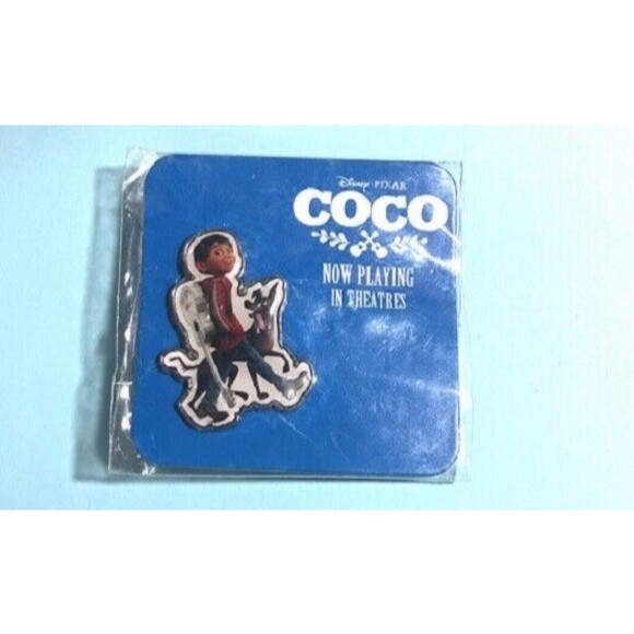 Disney Pixar Limited AMC Stubs Premier  Miguel Coco 2017 Pin - Picture 1 of 2